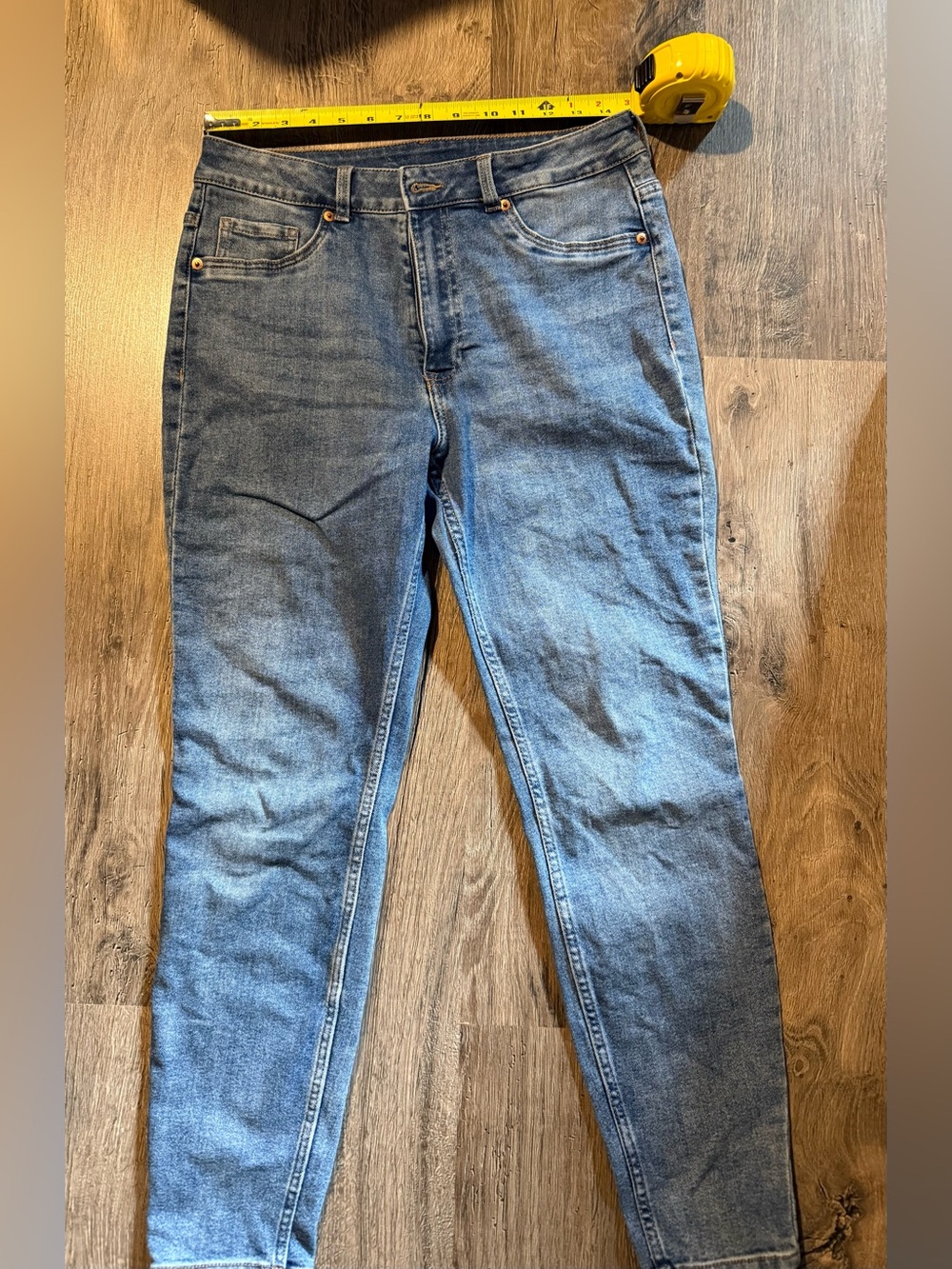 H&M Women's Straight Leg Jeans in Medium Blue